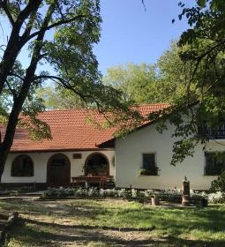 Tornácos Tanya Vendégház és Gasztroporta