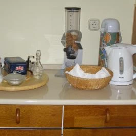 Kata Apartman Kistarcsa - Vendéglátás