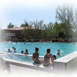 Hotel Kumánia 2. Kisújszállás - Medence/kert