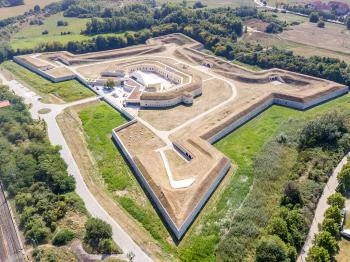 Csillagerőd Komárom