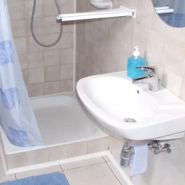Czanek Apartman Komárom - Fürdőszoba