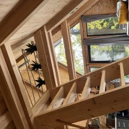 Zengő Zug Komló - Szobák