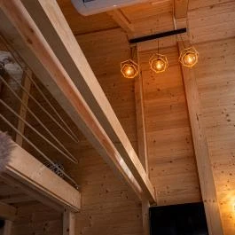 Zengő Zug Komló - Külső kép