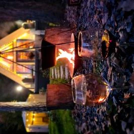 Zengő Zug Komló - Külső kép