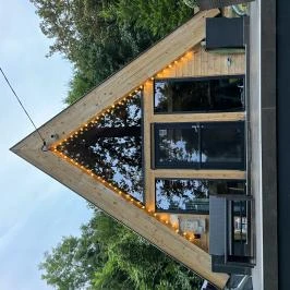 Zengő Zug Komló - Külső kép