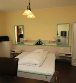 Gőzmalom Hotel & Étterem