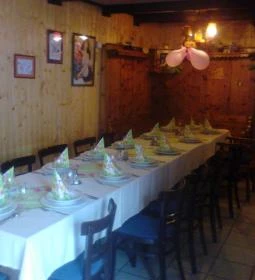 Kék Huszár Étterem