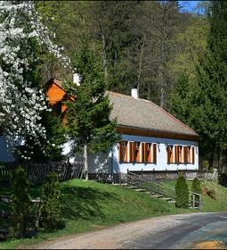 Keresztkút Erdei Pihenőhely 