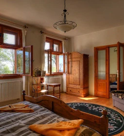 Keresztkút Erdei Pihenőhely 