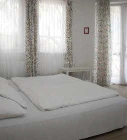 Tó-Part Panzió & Rendezvényközpont