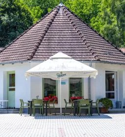 Tó-Part Panzió & Rendezvényközpont