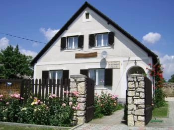 Bano Porta Köveskál