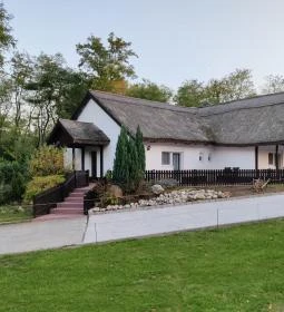 Naturfarm Ladánybene