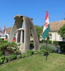 II. világháborús emlékmű Lébény