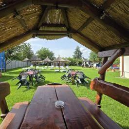 Heléna Hotel & SPA Levél - Medence/kert