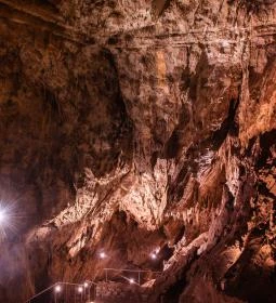 Szent István-cseppkőbarlang