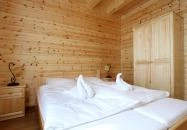 Family Panzió és Apartmanházak Lipót