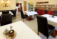 Family Panzió és Apartmanházak Lipót