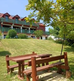 Rejtek Vendégház és Kisrejtek Apartmanház