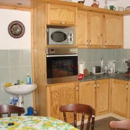 Nyugi Tanya Magyartés - Vendéglátás