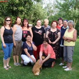 Nyugi Tanya Magyartés - Medence/kert