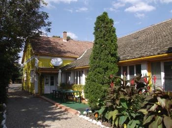 Familia Panzió Makó