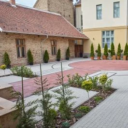 Grand Hotel Glorius Makó - Medence/kert