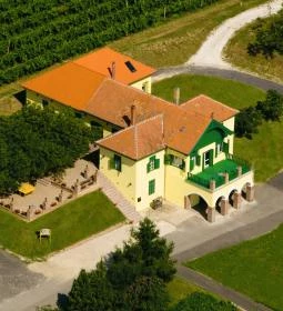 Forgách Pince Étterem 