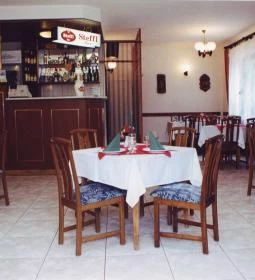 Feketerigó Étterem