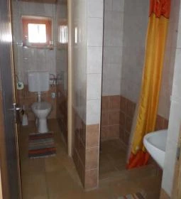 Darázshegyi Panzió