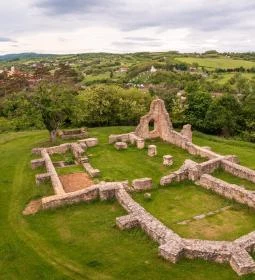 Schlossberg templomrom