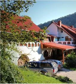 Hetényi Családi Pincészet Vendégháza