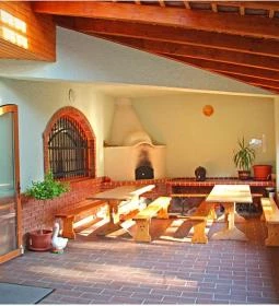 Hetényi Családi Pincészet Vendégháza