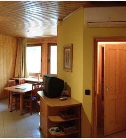 Hetényi Családi Pincészet Vendégháza