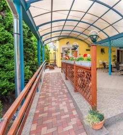 Boglárka Panzió-Étterem ás Apartmanházak