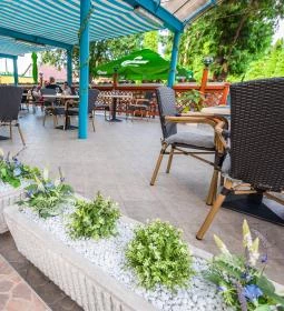 Boglárka Panzió-Étterem ás Apartmanházak