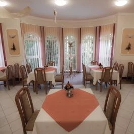 Boglárka Panzió-Étterem Mezőkövesd - Vendéglátás