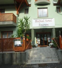 Hajnal Hotel
