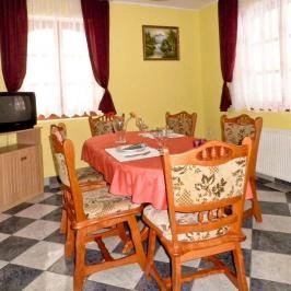 Kisfa Apartman Mezőkövesd - Szobák