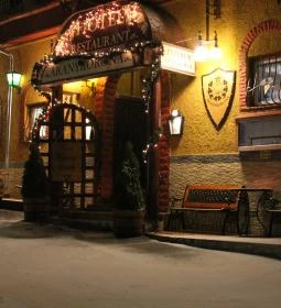 Aranykorona Történelmi Étterem & Látványpince