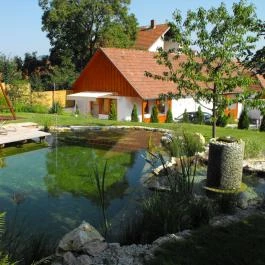 Bükk Vendégház Miskolc - Medence/kert