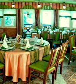 Alfa Hotel - La' Fiesta Étterem