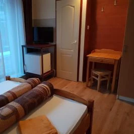 Hungária Panzió Miskolctapolca - Szobák