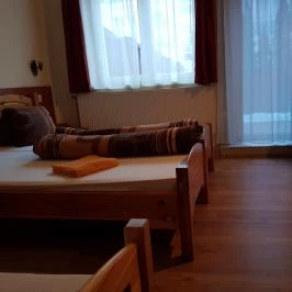 Hungária Panzió Miskolctapolca - Szobák