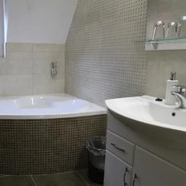 Zenit Panzió Miskolctapolca - Szobák