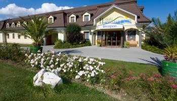 Hétkúti Wellness Hotel & Lovaspark Mór