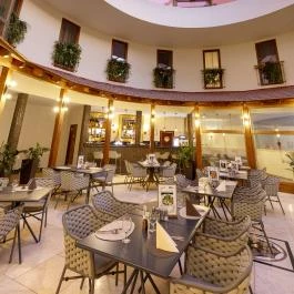 Colosseum Wellness Hotel Mórahalom - Vendéglátás