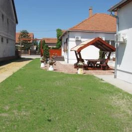 Móra-Fészek Vendégház Mórahalom - Medence/kert