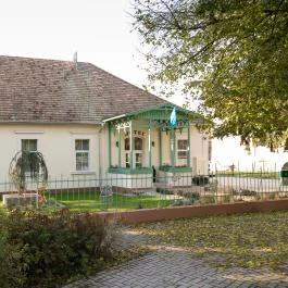 Aquasol Resort Mosonmagyaróvár - Medence/kert