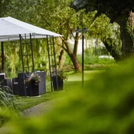 Hotel Lajta Park Mosonmagyaróvár - Medence/kert